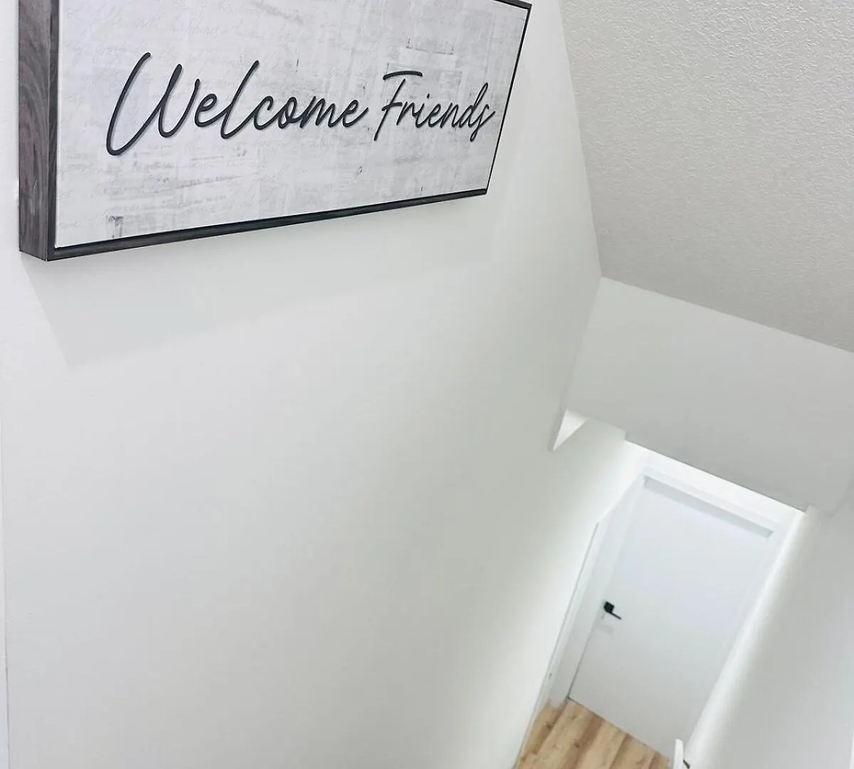 Apartment Beautiful 1 Bedroom Suite Close To Yyc Airport Kanada